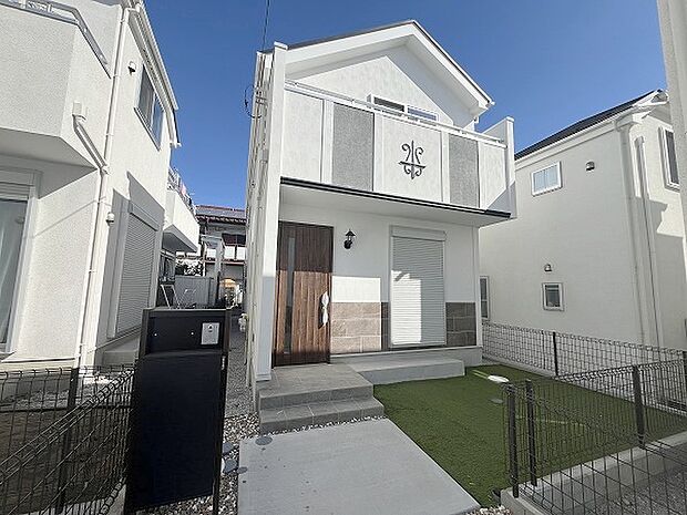 建物が完成しましたので室内のご見学予約スタート。当日のご見学予約も大歓迎です。お気軽にご連絡ください。他にもインターネットに掲載していない情報も沢山ありますので、比較で併せてご見学ができます。 