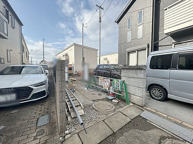 周辺のエリアで他にも沢山売りに出ている物件があります。インターネット掲載前の情報などもありますのでお気軽にお問合せください。まとめてご見学できます。