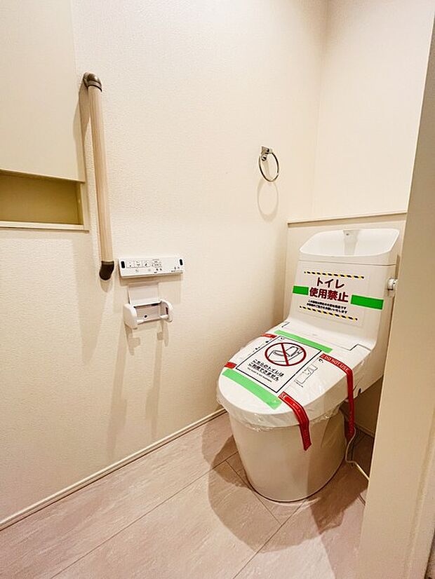 トイレにはウォシュレット機能を標準装備。