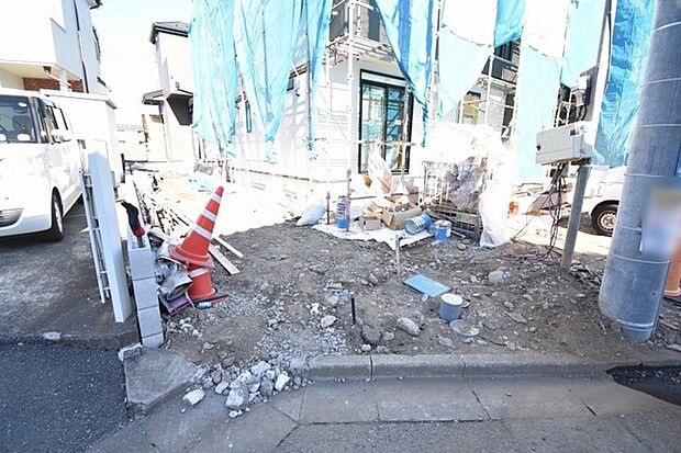 周辺のエリアで他にも沢山売りに出ている物件があります。インターネット掲載前の情報などもありますのでお気軽にお問合せください。まとめてご見学できます。 