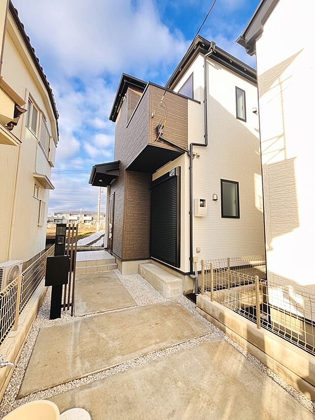 建物が完成しましたので室内のご見学予約スタート。当日のご見学予約も大歓迎です。お気軽にご連絡ください。他にもインターネットに掲載していない情報も沢山ありますので、比較で併せてご見学ができます。