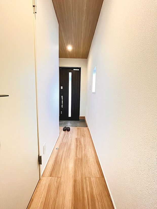 周辺のエリアで他にも沢山売りに出ている物件があります。インターネット掲載前の情報などもありますのでお気軽にお問合せください。まとめてご見学できます。