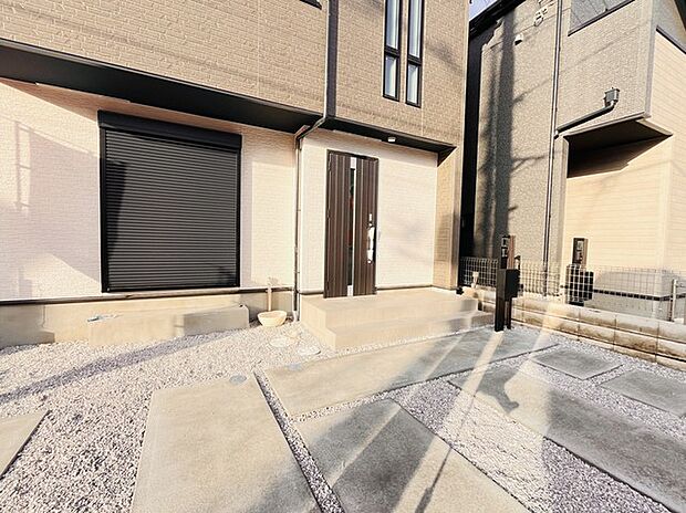 周辺のエリアで他にも沢山売りに出ている物件があります。インターネット掲載前の情報などもありますのでお気軽にお問合せください。まとめてご見学できます。