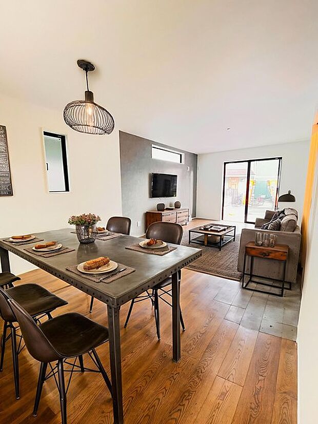 本画像はCGで作成しており、実際に現地に家具は置かれておりません。また、価格に家具は含まれておりません。 