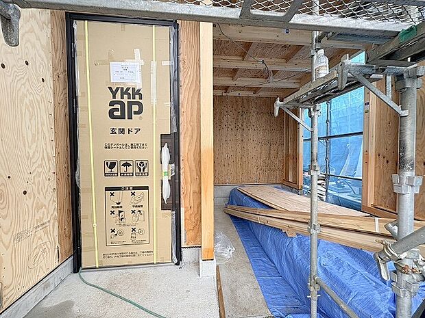 現在建物を建築中です、建築中の物件については現地確認の他、同施工会社の完成施工例のご案内、担当者のプレゼンテーションにてご検討ください。適切なご検討の方法をご説明させて頂きます。