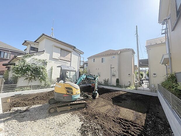 周辺のエリアで他にも沢山売りに出ている物件があります。インターネット掲載前の情報などもありますのでお気軽にお問合せください。まとめてご見学できます。 