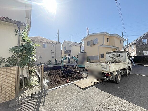 土地物件にはご確認頂くポイントがたくさんございます、土地だけのご見学の際もご遠慮せず、ぜひお気軽に担当スタッフにお申しつけくださいませ。 