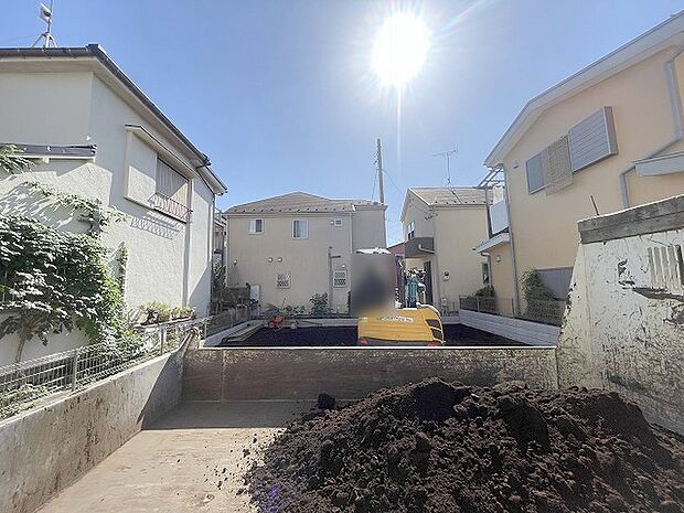 土地物件にはご確認頂くポイントがたくさんございます、土地だけのご見学の際もご遠慮せず、ぜひお気軽に担当スタッフにお申しつけくださいませ。 