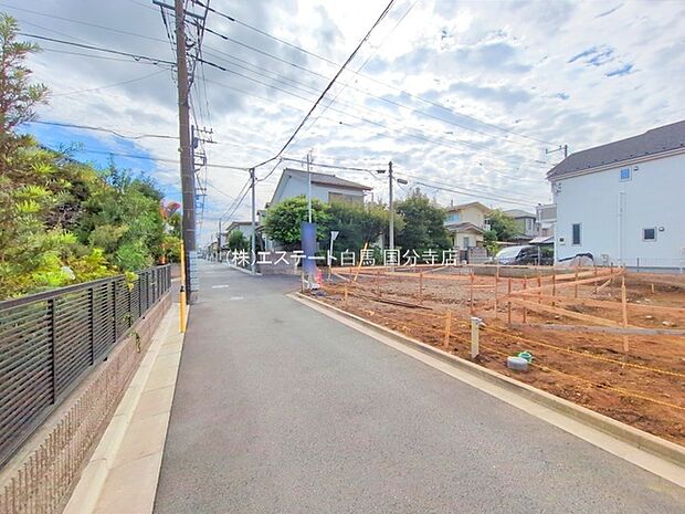 周辺のエリアで他にも沢山売りに出ている物件があります。インターネット掲載前の情報などもありますのでお気軽にお問合せください。まとめてご見学できます。 