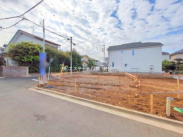 周辺のエリアで他にも沢山売りに出ている物件があります。インターネット掲載前の情報などもありますのでお気軽にお問合せください。まとめてご見学できます。 