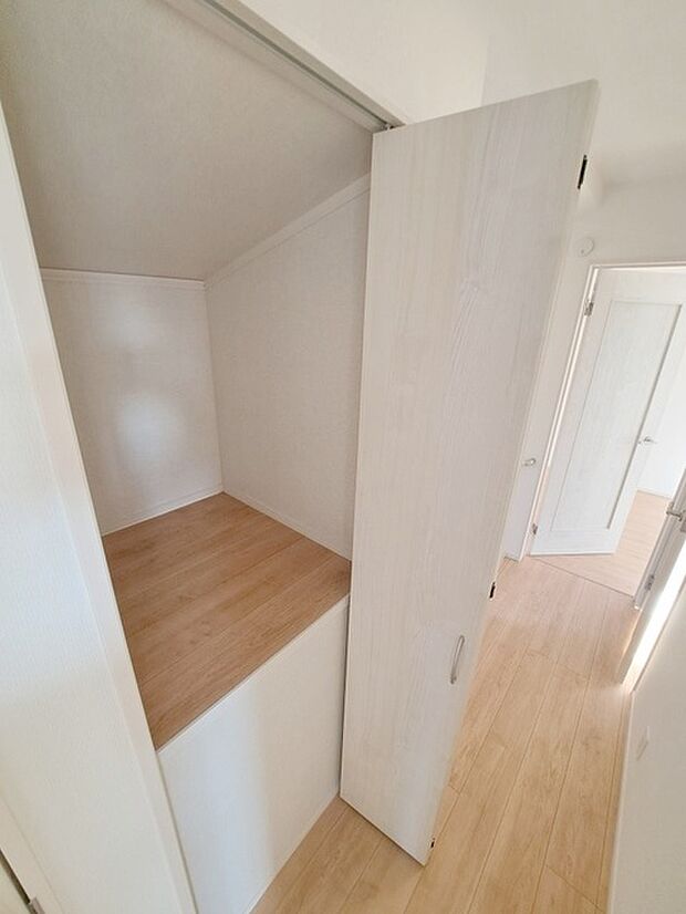 クローゼットなど収納も豊富なお家です。 