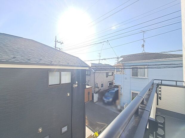 窓からの眺望です。実際に現地で眺望もご確認ください。 