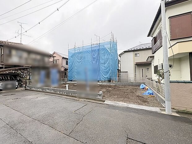 現在建物を建築中です、建築中の物件については現地確認の他、同施工会社の完成施工例のご案内、担当者のプレゼンテーションにてご検討ください。適切なご検討の方法をご説明させて頂きます。