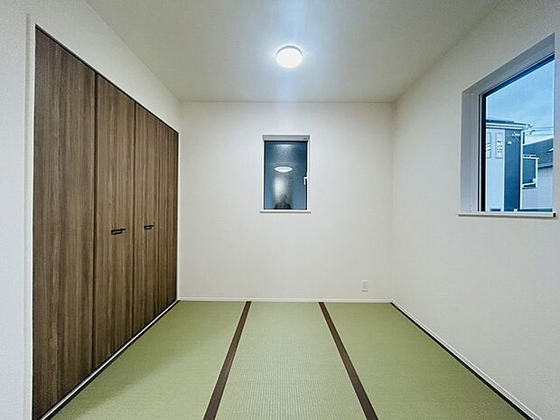 和室がある間取り。畳の香りとともにどこか落ち着く空間です。 