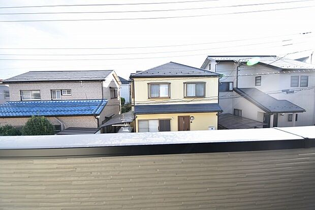 窓からの眺望です。実際に現地で眺望もご確認ください。