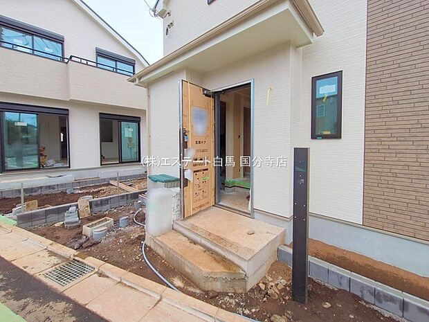 建物が完成しましたので室内のご見学予約スタート。当日のご見学予約も大歓迎です。お気軽にご連絡ください。他にもインターネットに掲載していない情報も沢山ありますので、比較で併せてご見学ができます。 