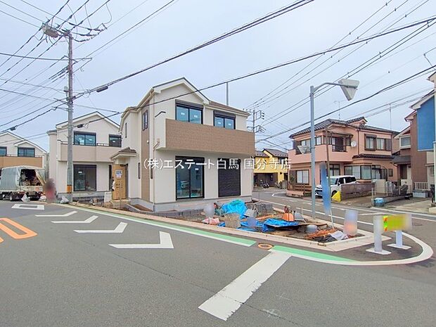 周辺のエリアで他にも沢山売りに出ている物件があります。インターネット掲載前の情報などもありますのでお気軽にお問合せください。まとめてご見学できます。 