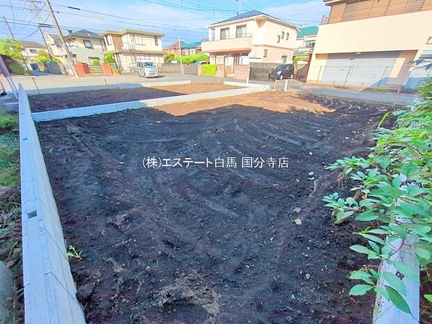 周辺のエリアで他にも沢山売りに出ている物件があります。インターネット掲載前の情報などもありますのでお気軽にお問合せください。まとめてご見学できます。 