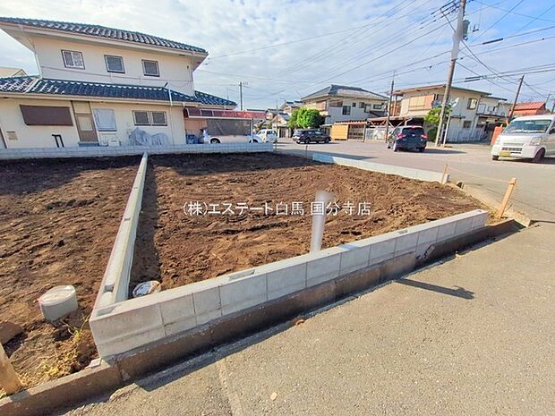 周辺のエリアで他にも沢山売りに出ている物件があります。インターネット掲載前の情報などもありますのでお気軽にお問合せください。まとめてご見学できます。 