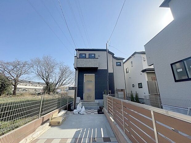 現地のご見学予約もスタートしました。周辺で売りに出ている物件も沢山御座います。まとめてご見学ができますのでお気軽にお申しつけください。