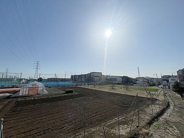 お家からの眺望です。開放感のある眺め。