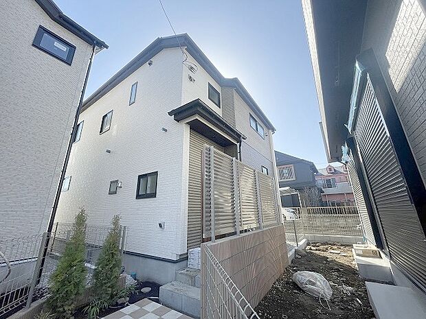 建物が完成しましたので室内のご見学予約スタート。当日のご見学予約も大歓迎です。お気軽にご連絡ください。他にもインターネットに掲載していない情報も沢山ありますので、比較で併せてご見学ができます。