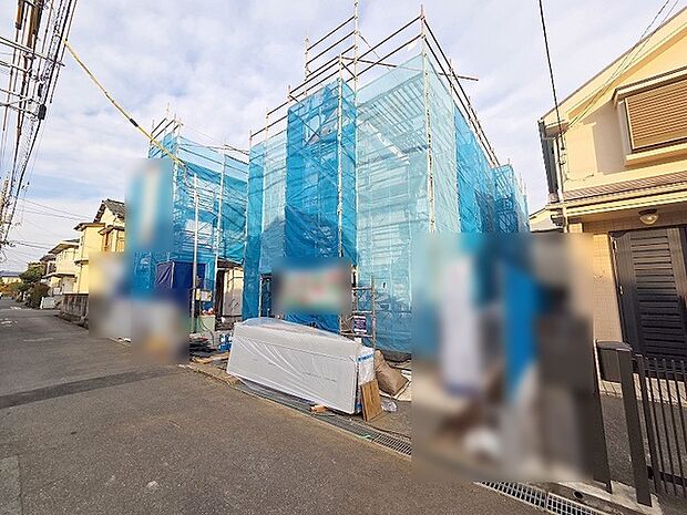 現在建物を建築中です、建築中の物件については現地確認の他、同施工会社の完成施工例のご案内、担当者のプレゼンテーションにてご検討ください。適切なご検討の方法をご説明させて頂きます。 