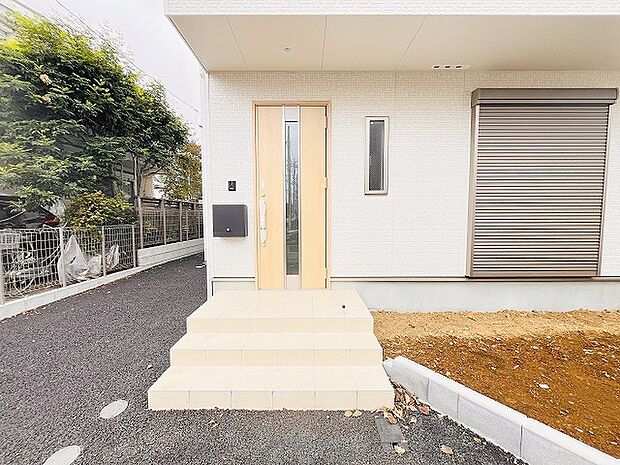 周辺のエリアで他にも沢山売りに出ている物件があります。インターネット掲載前の情報などもありますのでお気軽にお問合せください。まとめてご見学できます。 