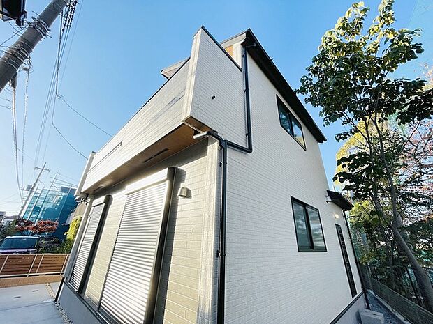 現地のご見学予約もスタートしました。周辺で売りに出ている物件も沢山御座います。まとめてご見学ができますのでお気軽にお申しつけください。