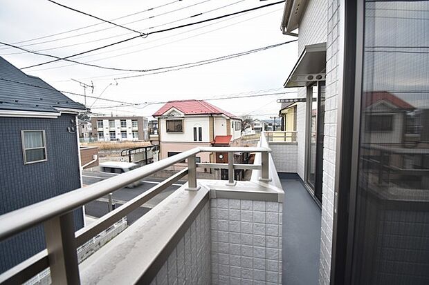 窓からの眺望です。実際に現地で眺望もご確認ください。 