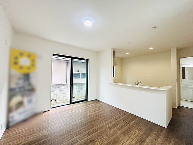 家族が一番集まる場所だから広々としつつも素敵な空間であって欲しい。みんながくつろぐリビングからキッチンまでが一つの空間のように繋がる間取り。 