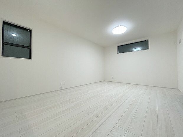 家族が一番集まる場所だから広々としつつも素敵な空間であって欲しい。みんながくつろぐリビングからキッチンまでが一つの空間のように繋がる間取り。 