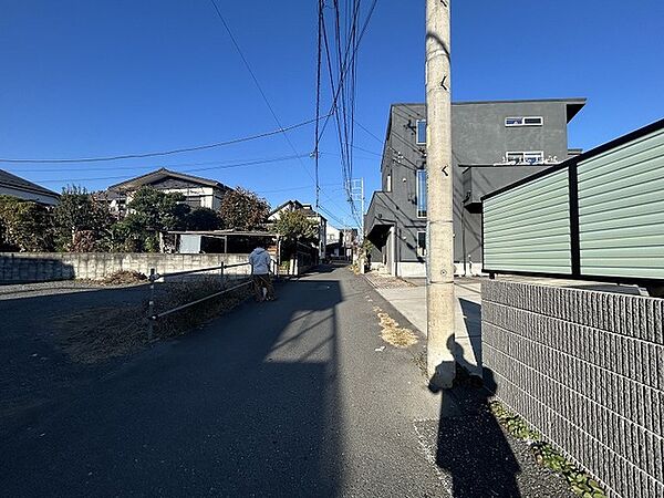 周辺のエリアで他にも沢山売りに出ている物件があります。インターネット掲載前の情報などもありますのでお気軽にお問合せください。まとめてご見学できます。