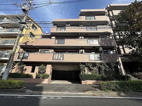 現地のご見学予約もスタートしました。周辺で売りに出ている物件も沢山御座います。まとめてご見学ができますのでお気軽にお申しつけください。