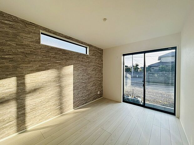 家族が一番集まる場所だから広々としつつも素敵な空間であって欲しい。みんながくつろぐリビングからキッチンまでが一つの空間のように繋がる間取り。