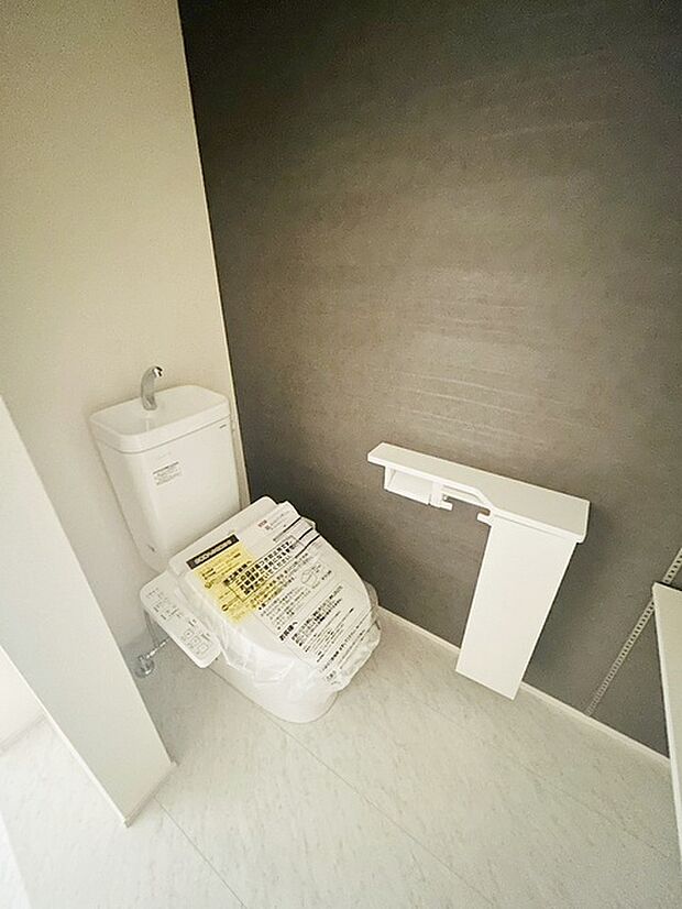 トイレにはウォシュレット機能を標準装備。