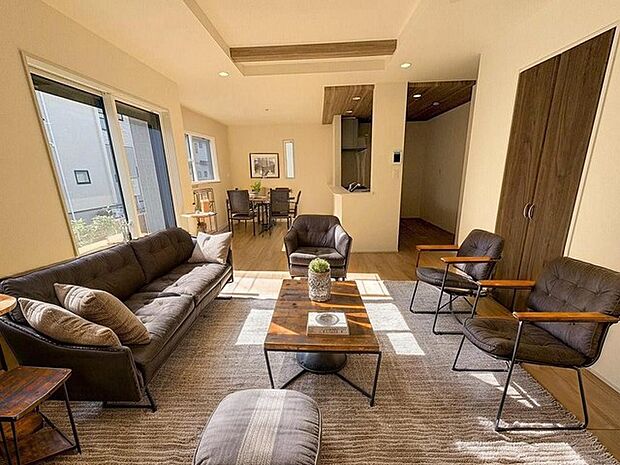 本画像はCGで作成しており、実際に現地に家具は置かれておりません。また、価格に家具は含まれておりません。