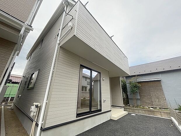 現地のご見学予約もスタートしました。周辺で売りに出ている物件も沢山御座います。まとめてご見学ができますのでお気軽にお申しつけください。 