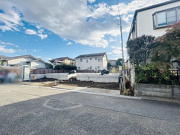 周辺のエリアで他にも沢山売りに出ている物件があります。インターネット掲載前の情報などもありますのでお気軽にお問合せください。まとめてご見学できます。 