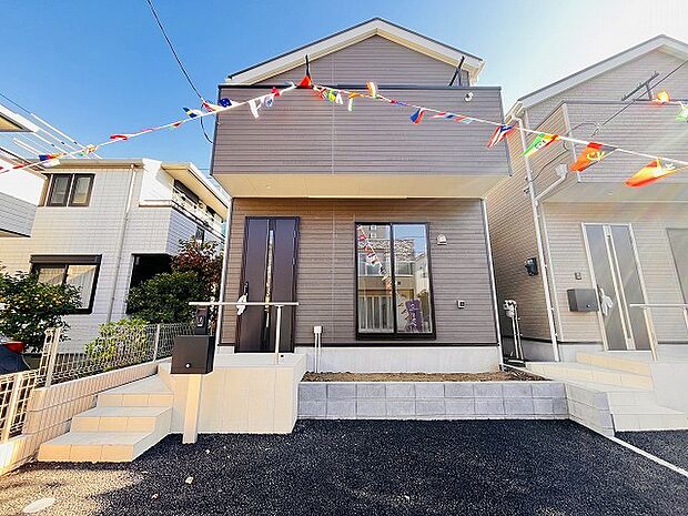 建物が完成しましたので室内のご見学予約スタート。当日のご見学予約も大歓迎です。お気軽にご連絡ください。他にもインターネットに掲載していない情報も沢山ありますので、比較で併せてご見学ができます。 