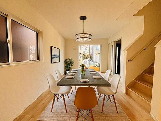 本画像はCGで作成しており、実際に現地に家具は置かれておりません。また、価格に家具は含まれておりません。  