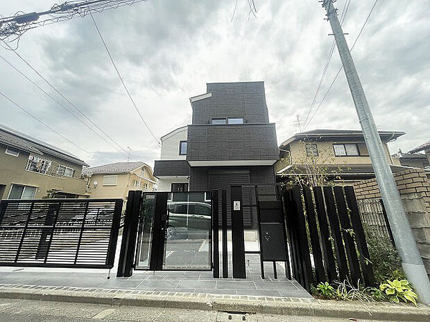 建物が完成しましたので室内のご見学予約スタート。当日のご見学予約も大歓迎です。お気軽にご連絡ください。他にもインターネットに掲載していない情報も沢山ありますので、比較で併せてご見学ができます。 