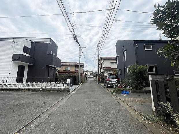 周辺のエリアで他にも沢山売りに出ている物件があります。インターネット掲載前の情報などもありますのでお気軽にお問合せください。まとめてご見学できます。 