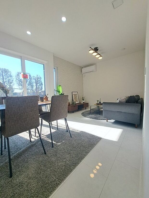 設置されている家具小物類は販売対象には含まれません