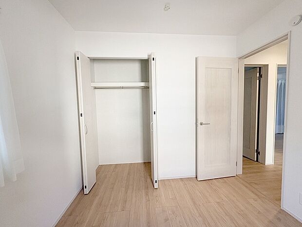 クローゼットなど収納も豊富なお家です。 