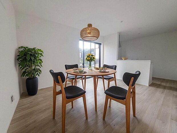 本画像はCGで作成しており、実際に現地に家具は置かれておりません。また、価格に家具は含まれておりません。 