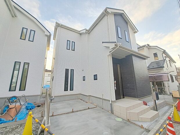 建物が完成しましたので室内のご見学予約スタート。当日のご見学予約も大歓迎です。お気軽にご連絡ください。他にもインターネットに掲載していない情報も沢山ありますので、比較で併せてご見学ができます。 