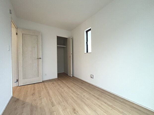 周辺のエリアで他にも沢山売りに出ている物件があります。インターネット掲載前の情報などもありますのでお気軽にお問合せください。まとめてご見学できます。