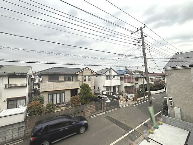 窓からの眺望です。実際に現地で眺望もご確認ください。