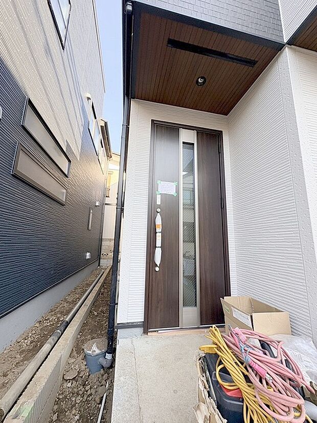 周辺のエリアで他にも沢山売りに出ている物件があります。インターネット掲載前の情報などもありますのでお気軽にお問合せください。まとめてご見学できます。 